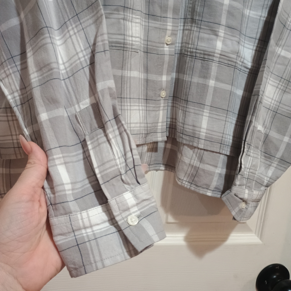 NWOT Women's Ann Taylor Weekend Plaid Gray & White Oversized Button Down Size M - Picture 3 of 7